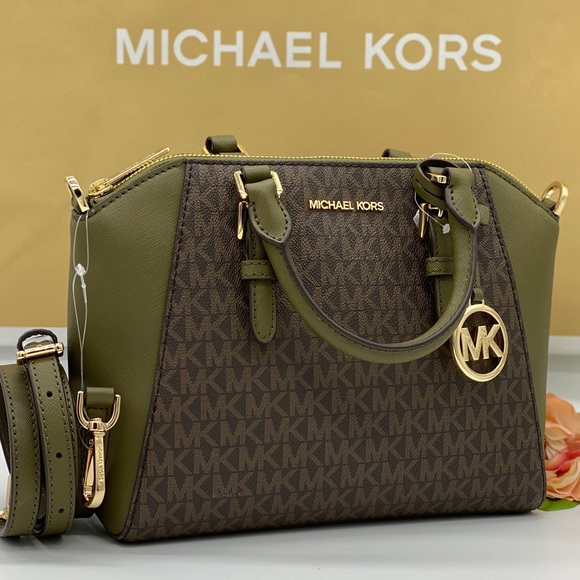 MICHAEL KORS CIARA MD MESSENGER DUFFLE Multi - Picture 13 of 16